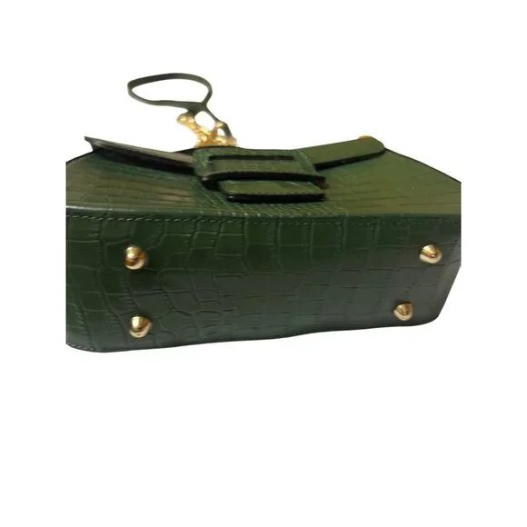 Vera Pelle Green Croc-Embossed Genuine Leather Handbag With Top Handle & Gold Ch